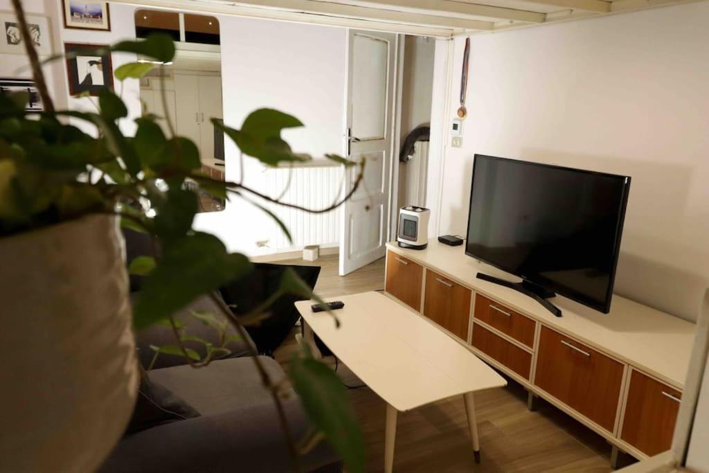 Lovely Flat, Ground Floor Centre Of Bologna! :) Екстер'єр фото